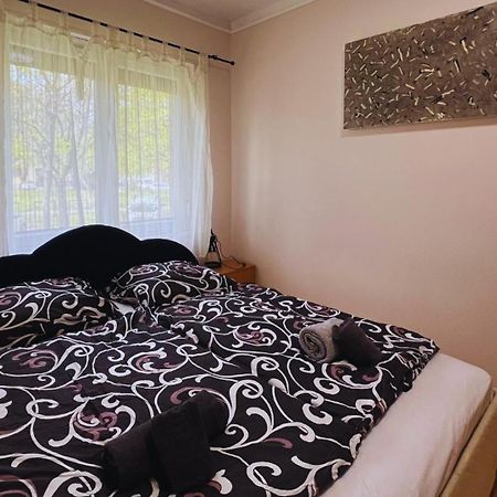 Family Friendly Apartman Boedapest Buitenkant foto